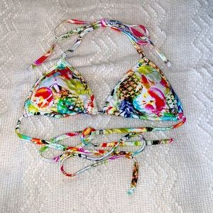 Pakaloha Bikini Top: Baby Beach Style